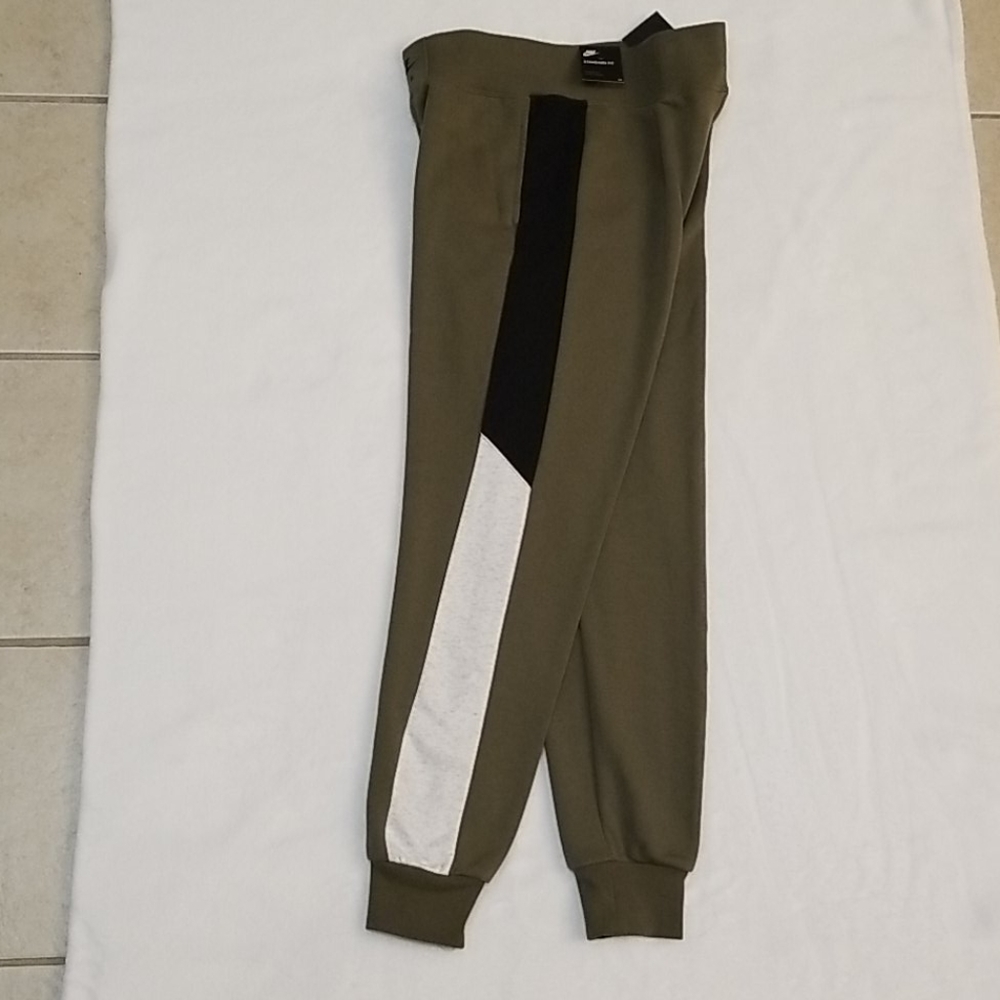 Wmns MEDIUM Nike Air Joggers